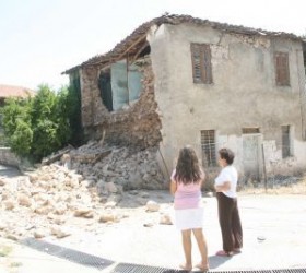 spiti-seismos-amfikleia