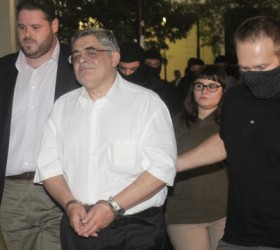 Mixaloliakos-Nikos-Xrisi-Augi-dikastiria