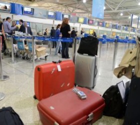 aerodromio-venizelos-touristes-valitses