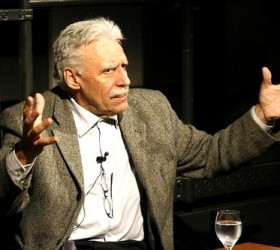 Μάρκο Ρεβέλι, καθηγητής επιστήμης της πολιτικής