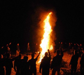 Xrisi-Augi-xairetismos-nazistes-1