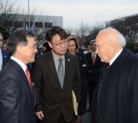 papoulias-korea