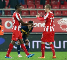 Olympiakos-Asteras-Vice-Olaitan