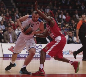 Olympiakos-Efes-Petway