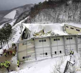 korea-theretro-stegi-katarreusi-