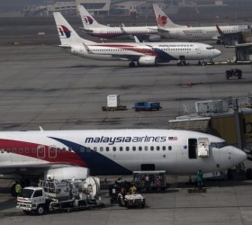 Malaysian-Airlines-aeroplano-aerodromio