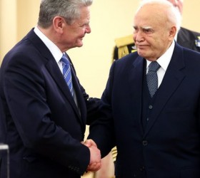 karolos-papoulias-joachim-gauck