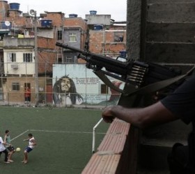 Brazil-Mare-paragoupoli-Mundial-police