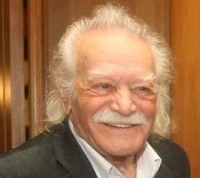 manolis-glezos