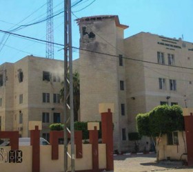 Φωτογραφίες σαν κι αυτή φέρεται να δείχνουν ζημιές στον τελευταίο όροφο του νοσοκομείου