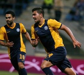 ÁÓÔÅÑÁÓ ÔÑÉÐÏËÇÓ - ÑÏÂÁÍÉÅÌÉ / ÐÑÏÊÑÉÌÁÔÉÊÁ EUROPA LEAGUE (EUROKINISSI/ACTION IMAGES)