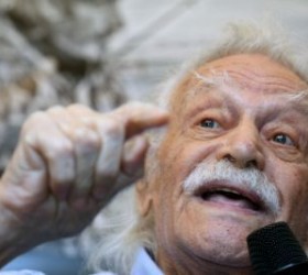 glezos