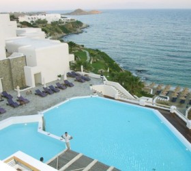 mukonos-pisina
