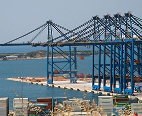 limani-Peiraias-Cosco-provlita
