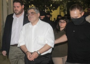 Mixaloliakos-Nikos-Xrisi-Augi-dikastiria