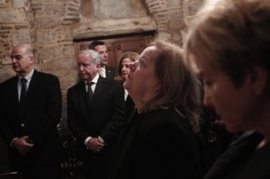 Axarlian-Stauroula-17N-mnimosino