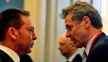 Χρηματοδοτικό κενό ύψους πάνω από 12 δισ. διαπίστωσε το ΔΝΤ, υποχρεώνοντας τον Γ. Στουρνάρα να ξεκινήσει, στο Παρίσι, ένα σαφάρι εξεύρεσης χρημάτων. EUROKINISSI