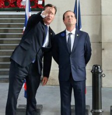 -Nα, το βλέπεις εκείνο εκεί το αεροπλάνο; Εσύ το πούλησες στους Ρώσους! -Δεν το βλέπω, ένα δικό σου βλέπω REUTERS/Francois Lenoir