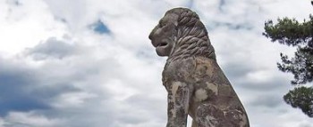 Το λιοντάρι της Αμφίπολης ήταν μέρος του μνημειακού συμπλέγματος στο λόφο Καστά