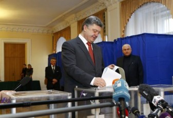 Ukraine-Poroshenko-ekloges-kalpi