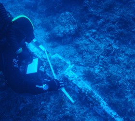 Ειδικός δύτης από την προηγούμενη υποβρύχια αρχαιολογική έρευνα